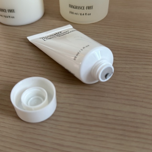 Nécessaire Shampoo and Conditioner Set - Picture 4 of 10